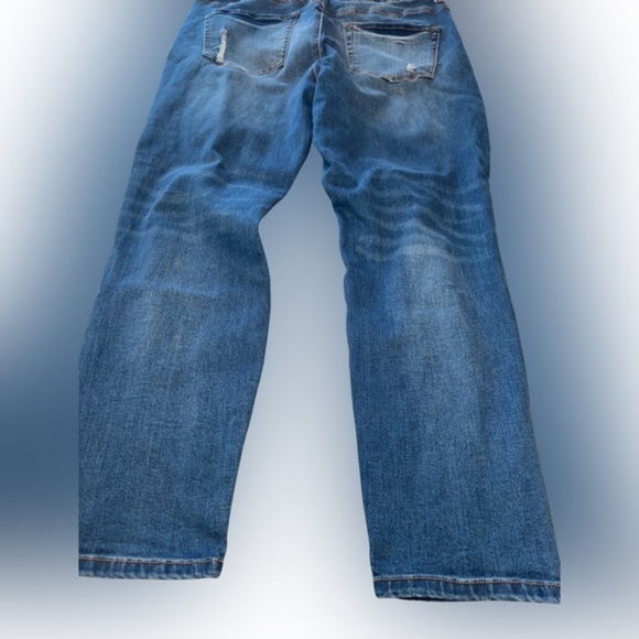 Rue21 Curvy Hi-Rise Ankle Jogging - Size 16 EUC - Dark Wash Distressed - Picture 3 of 5